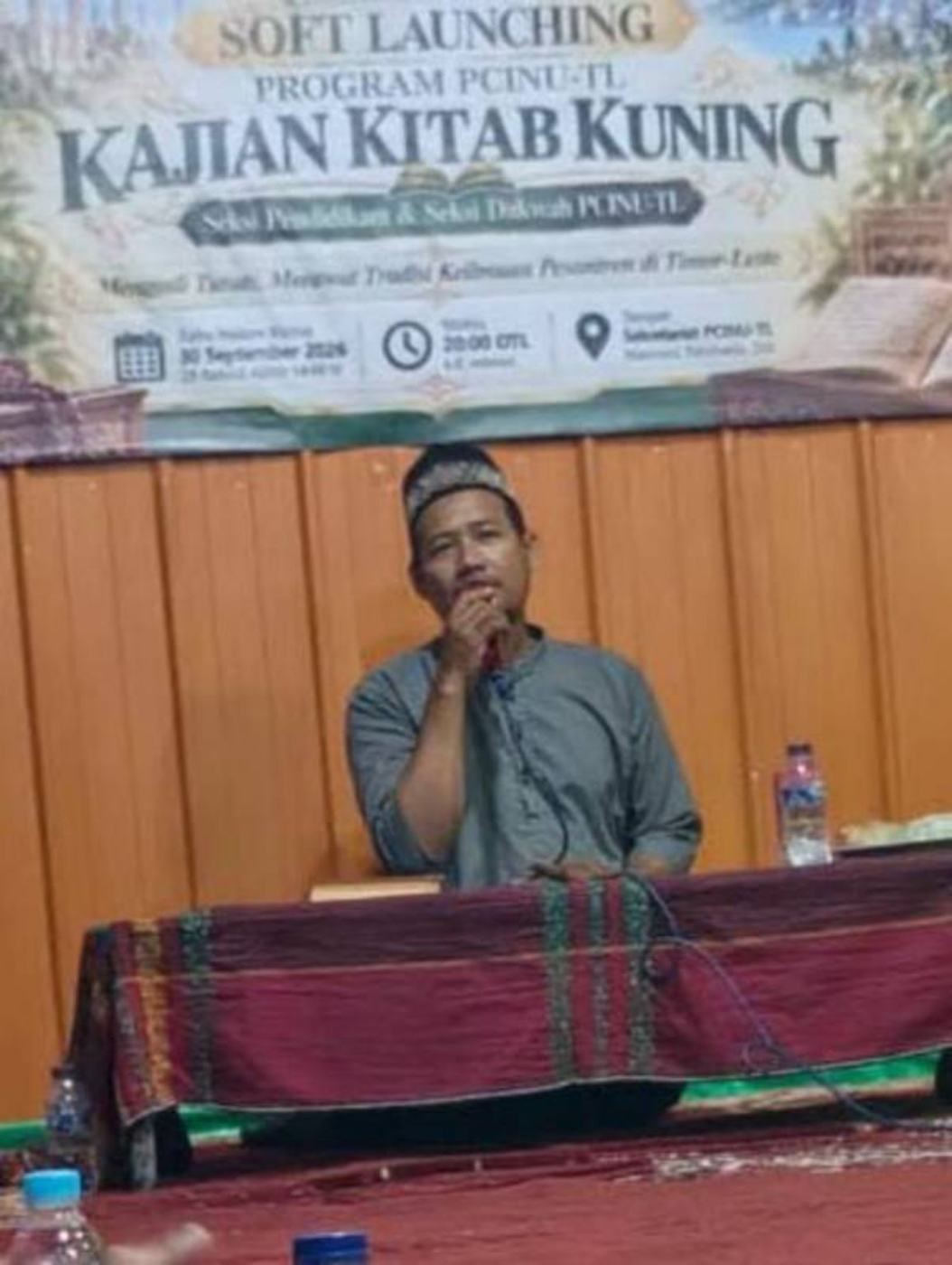 Pemateri menyampaikan kajian